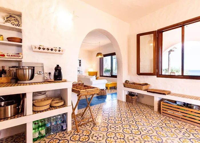 Haus In Sant'antioco Mit Ueberdachtem Parkplatz By Interhome Nyaraló